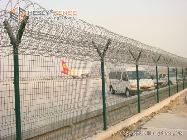 Welded Wire Mesh Fence China Exporter