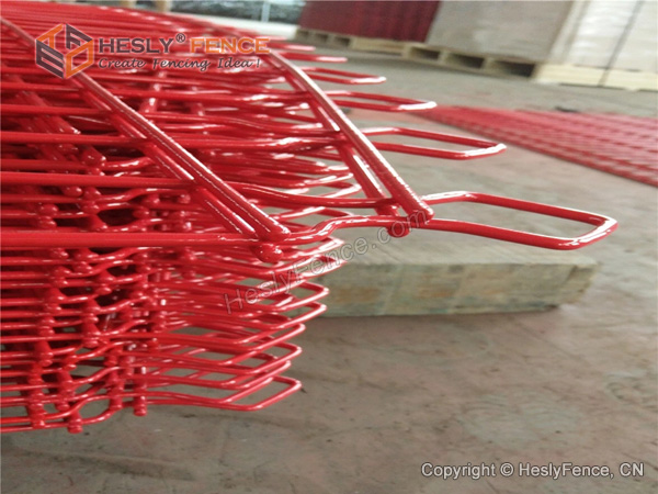 Red Color Double Wire Mesh Fencing